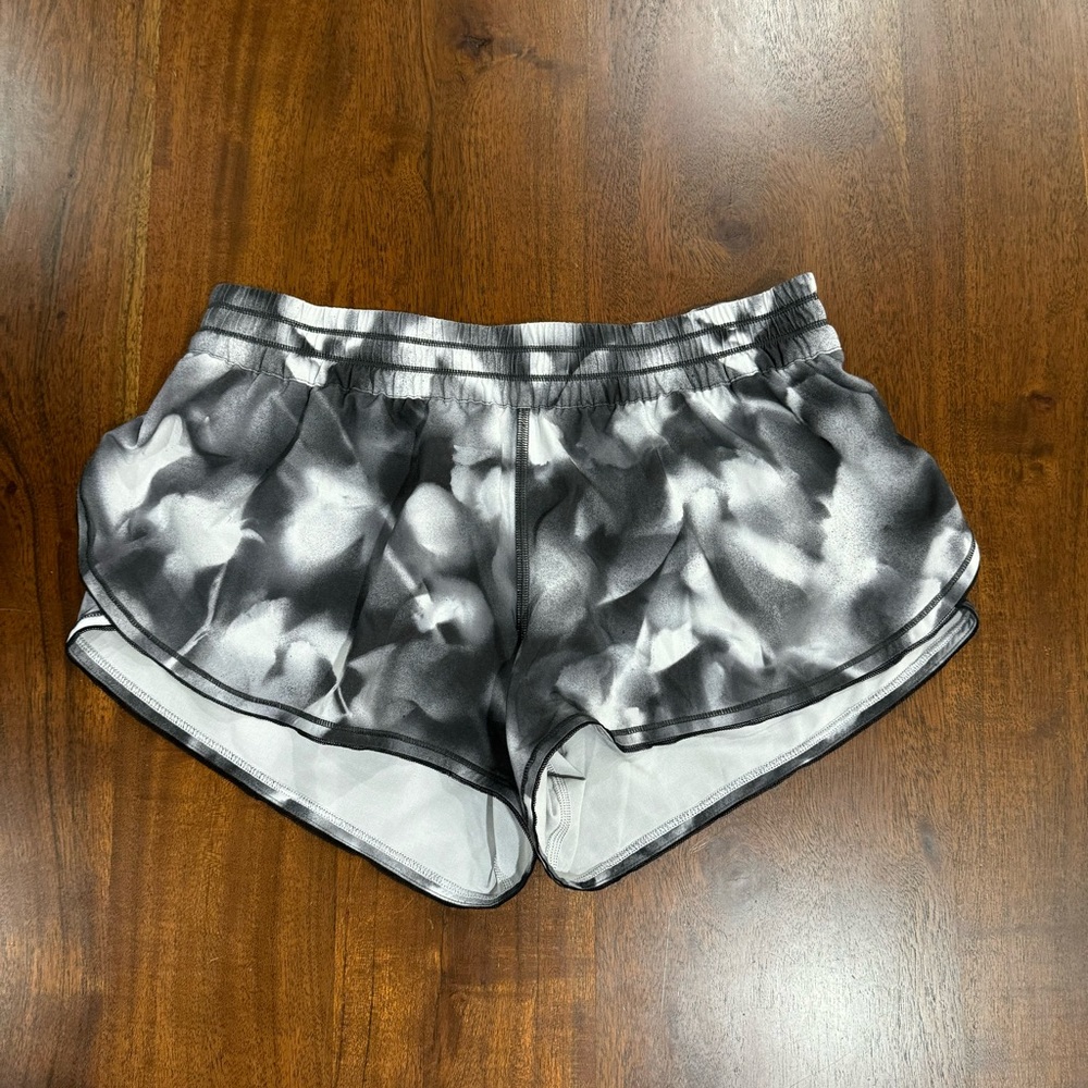 Lululemon Seek The Heat Shorts Size 4